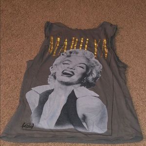 Gray Marilyn Monroe shirt